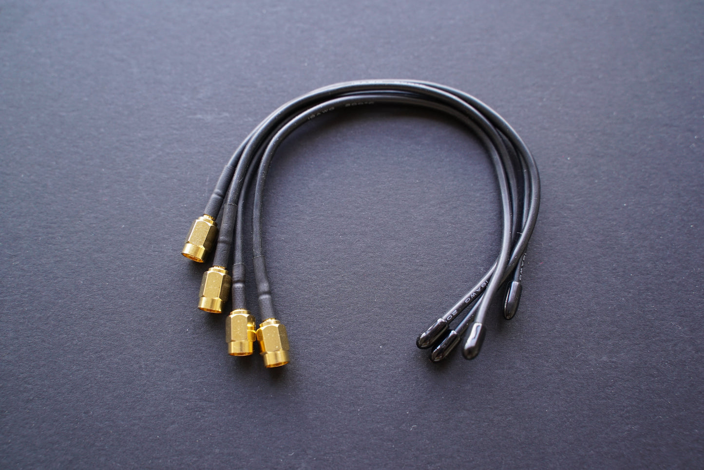 Flexible antenna for transmitters with SSMA connectors