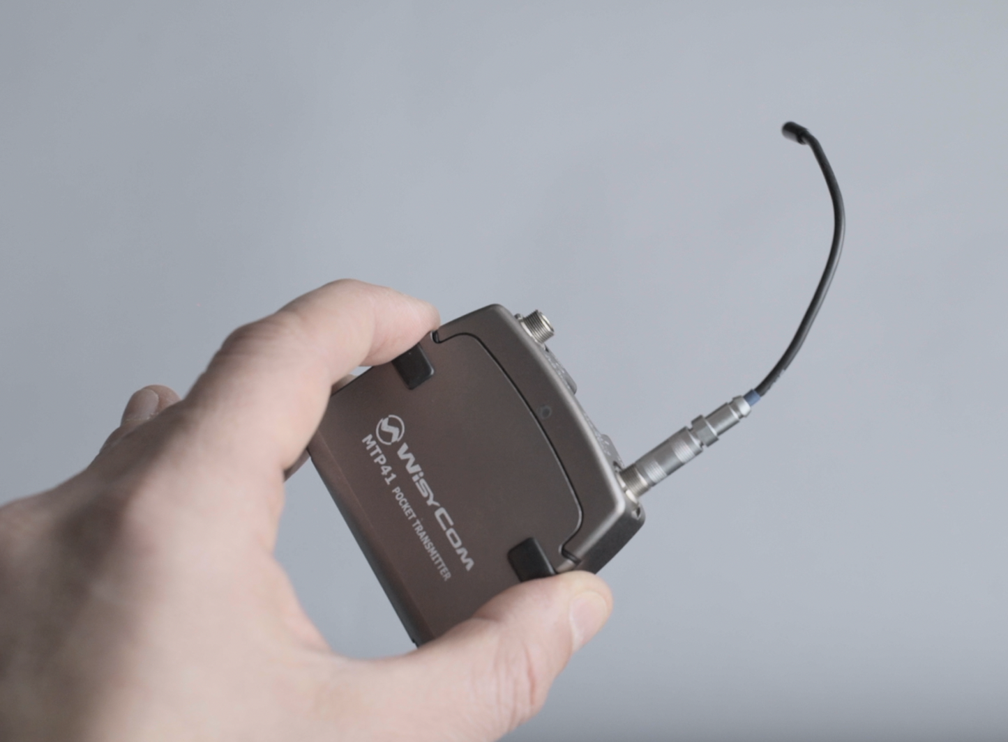 Flexible antenna for transmitters with Lemo connectors (Wisycom, Sennheiser, Zaxcom).