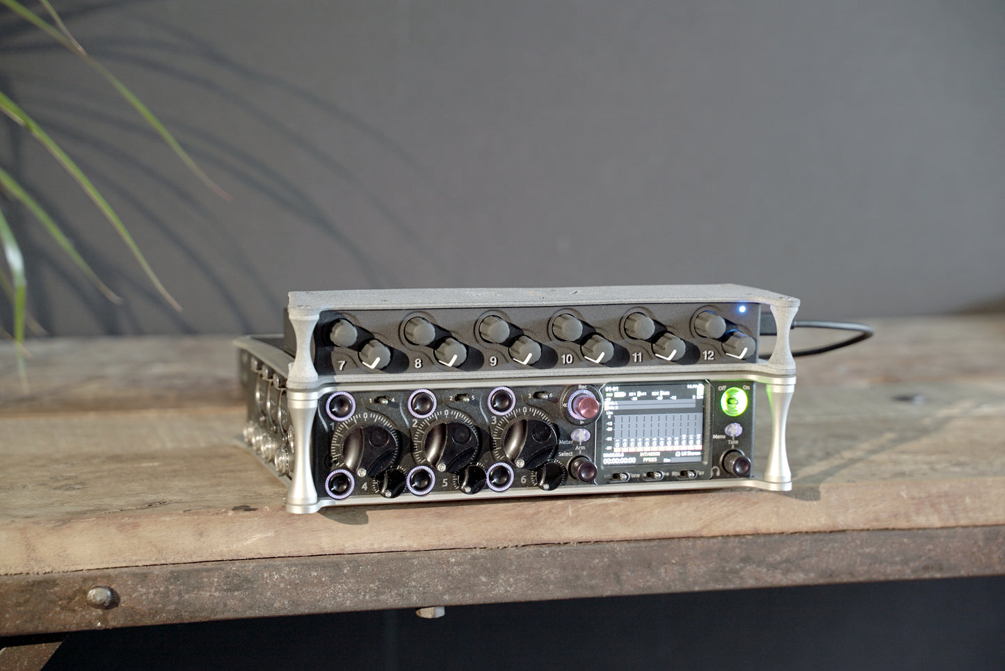712 External Controller for 833 recorders with +4 Plugin