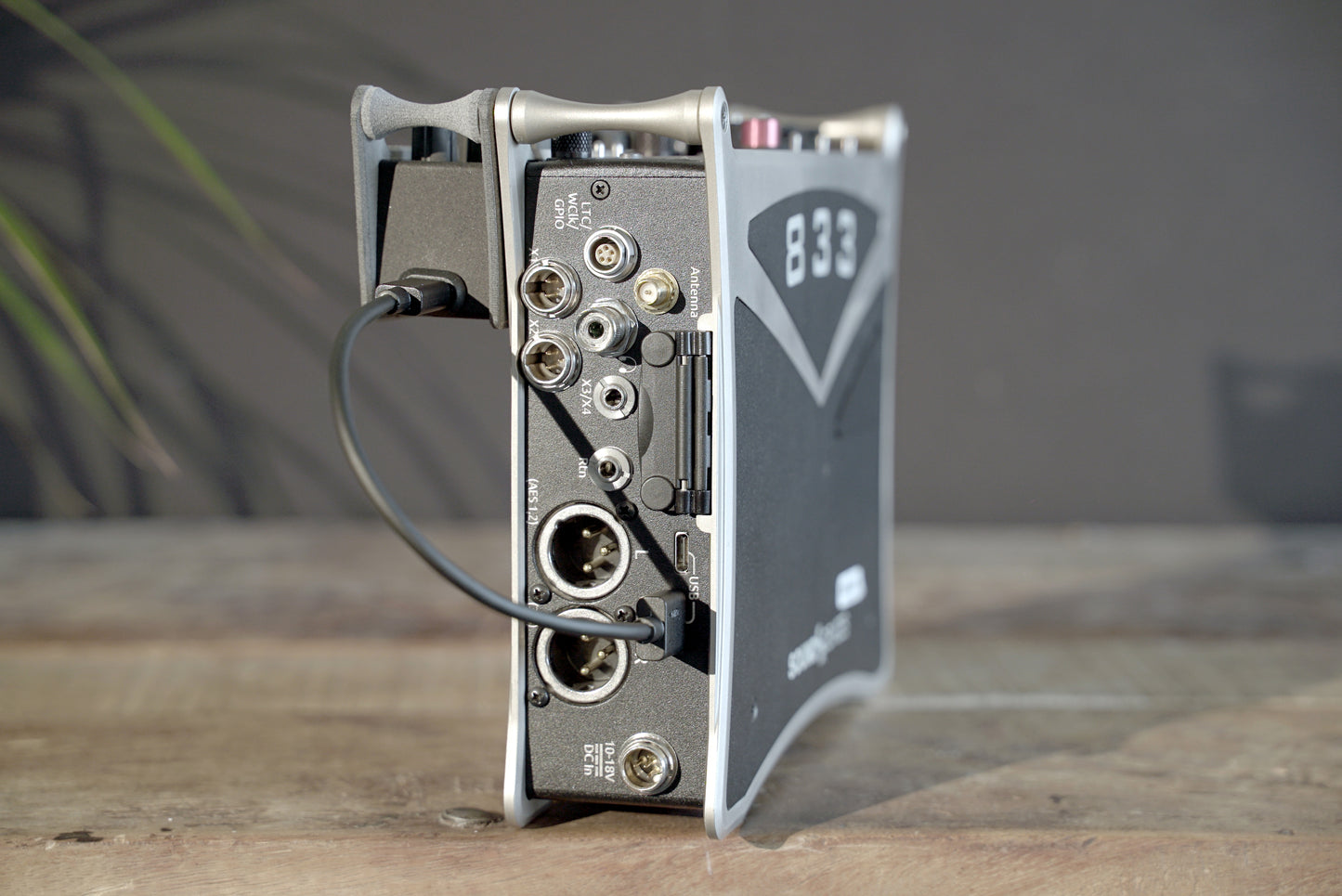 712 External Controller for 833 recorders with +4 Plugin