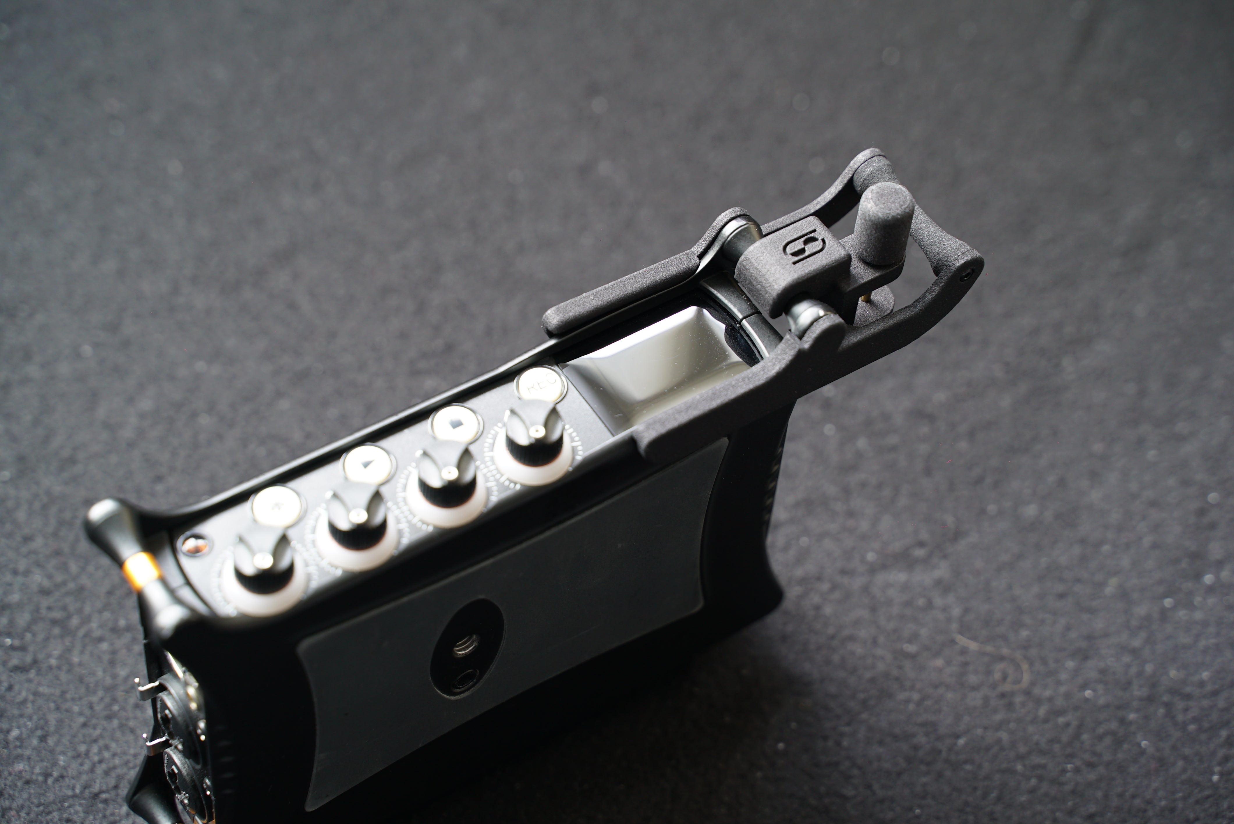 Front access HP adaptor for MixPre Recorders – Location Sound London